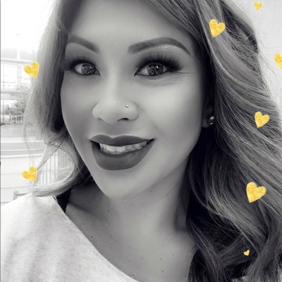 Meet your Posher, Emmie - Picture 2 of 14